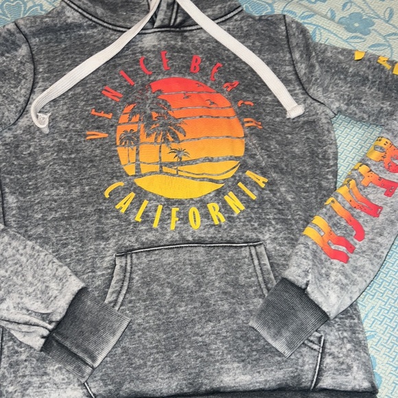 🔆 Heathered gray Venice beach California hooded sweater shirt size S - Picture 2 of 5
